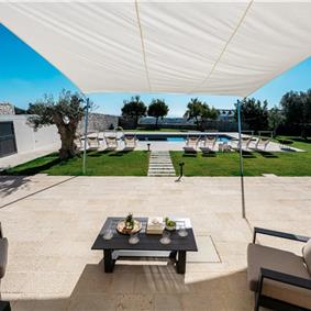  6 bedroom villa with heated pool in Modica, sleeps 18